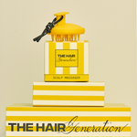 SCALP MASSAGER amarillo con mango ergonómico y cerdas de silicona, ideal para cuidado capilar y estimulación del cuero cabelludo.